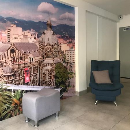 Hotel Alcazar Меделин Екстериор снимка
